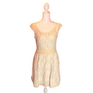 AMERICAN EAGLE OUTFITTERS  Adorable & Sexy Cream Lace Dress Size 2